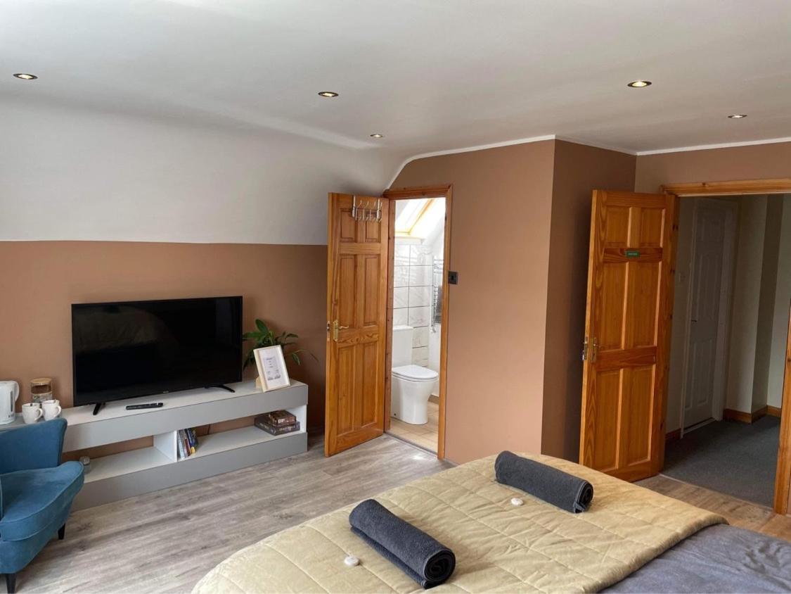 Wind Rose Rooms Ballycastle Esterno foto