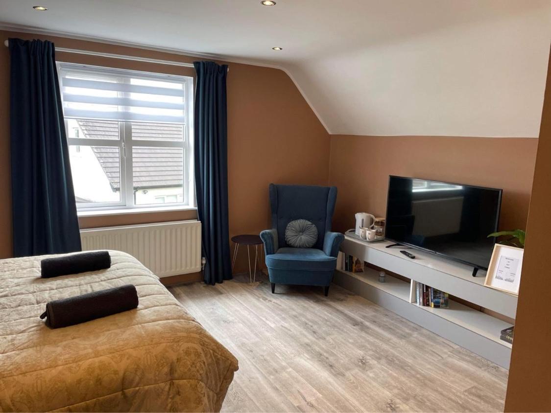 Wind Rose Rooms Ballycastle Esterno foto